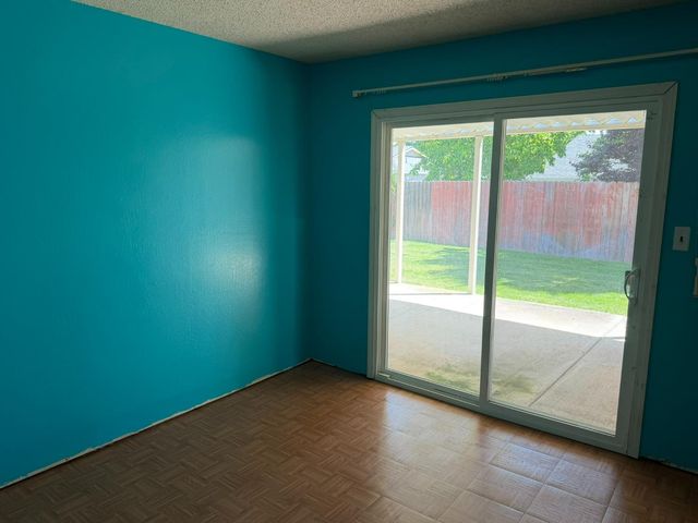 4716 Oak Ford Way, Sacramento, CA 95842