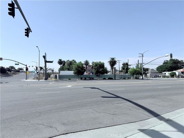 895 W 2nd Street, San Bernardino, CA 92410