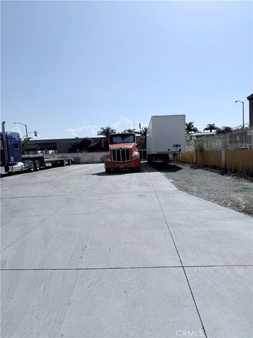 895 W 2nd Street, San Bernardino, CA 92410