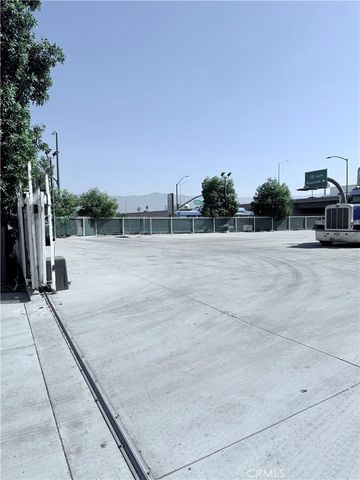 895 W 2nd Street, San Bernardino, CA 92410