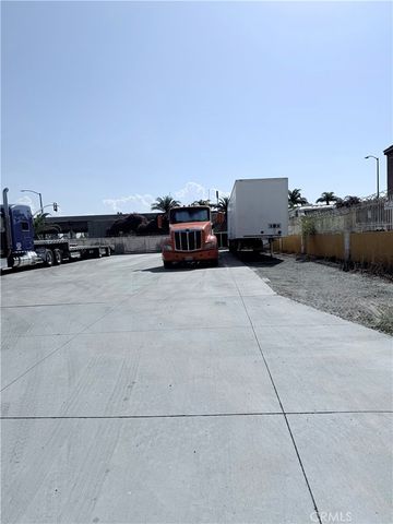 895 W 2nd Street, San Bernardino, CA 92410