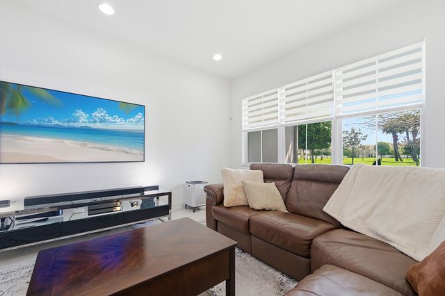 54 Palm Lane, Royal Palm Beach, FL 33411