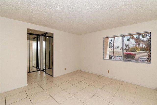 200 E Racquet Club Road 23, Palm Springs, CA 92262