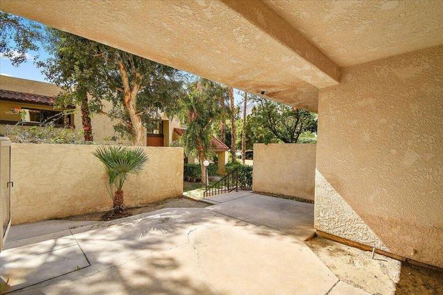 200 E Racquet Club Road 23, Palm Springs, CA 92262
