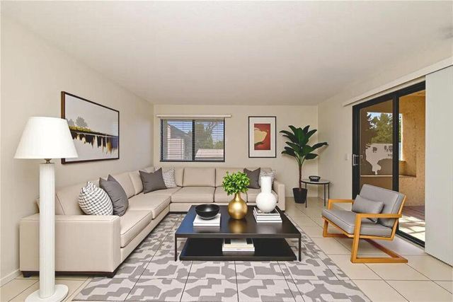 200 E Racquet Club Road 23, Palm Springs, CA 92262
