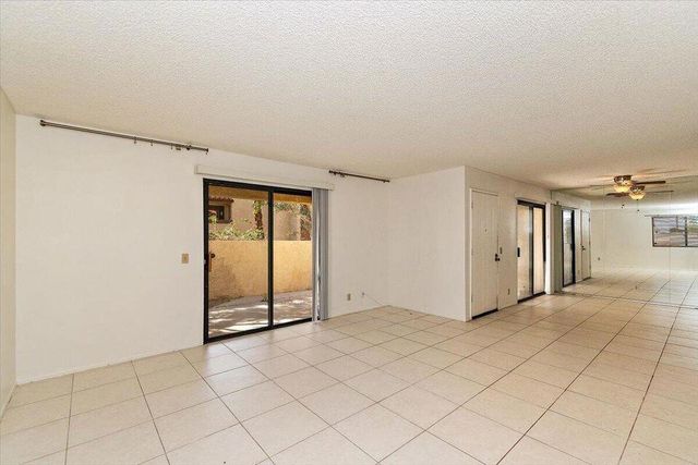 200 E Racquet Club Road 23, Palm Springs, CA 92262