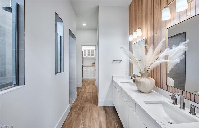 9469 Caymas TER, Naples, FL 34114