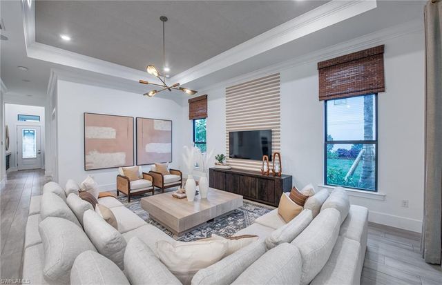 9469 Caymas TER, Naples, FL 34114