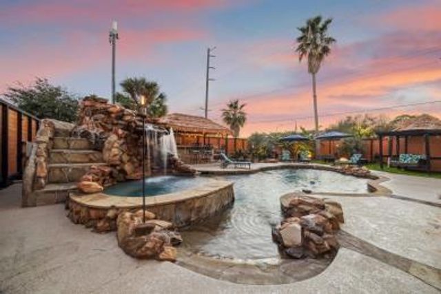 3029 Bering Drive, Houston, TX 77057