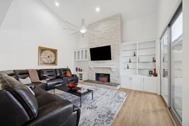 3029 Bering Drive, Houston, TX 77057