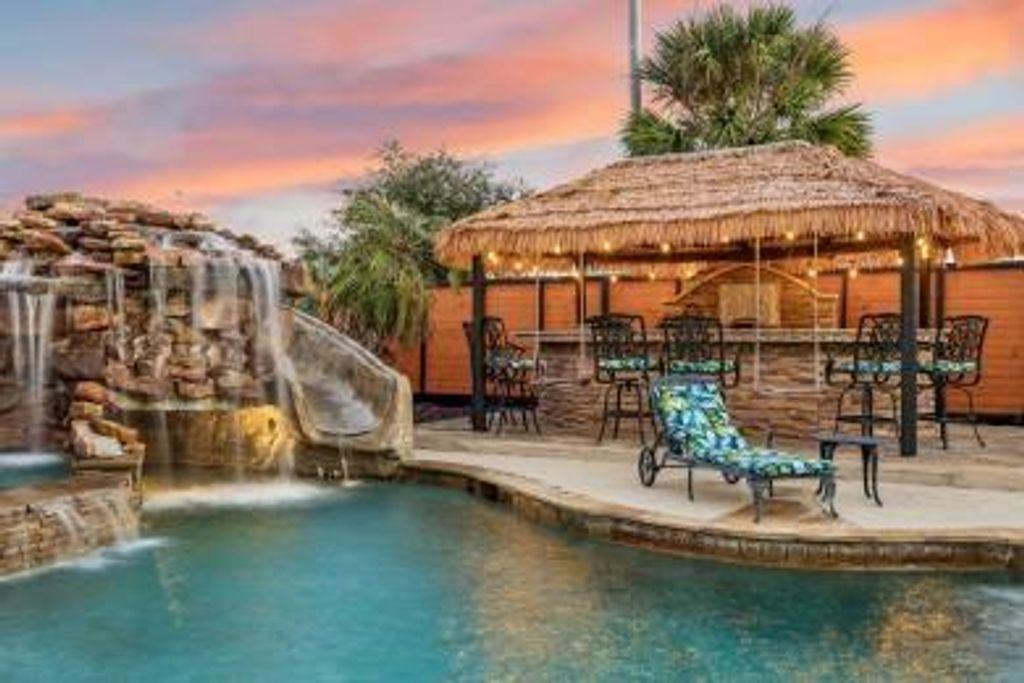 3029 Bering Drive, Houston, TX 77057