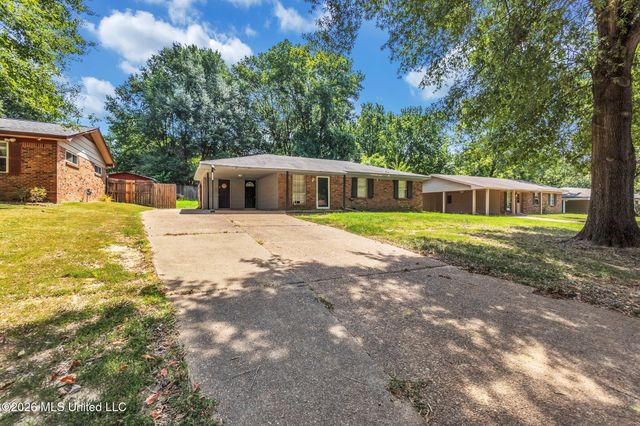 5698 Crestwood Drive, Horn Lake, MS 38637