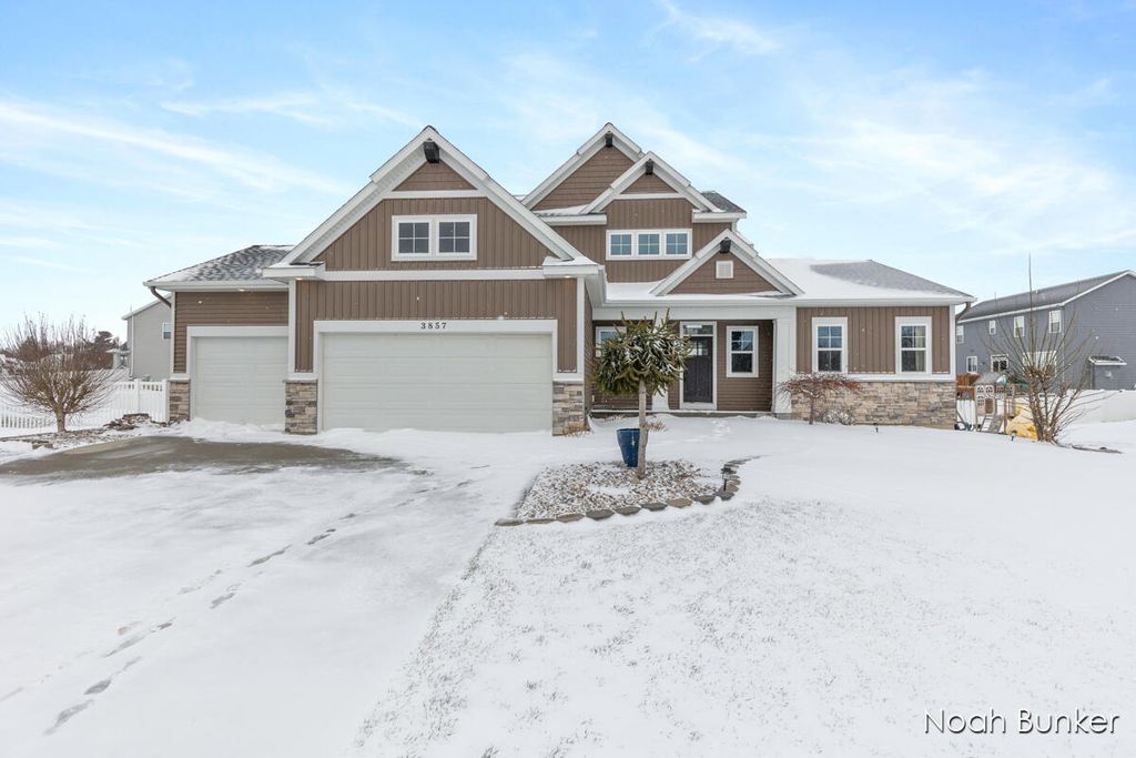 3857 Winsome Drive, Georgetown Twp, MI 49426
