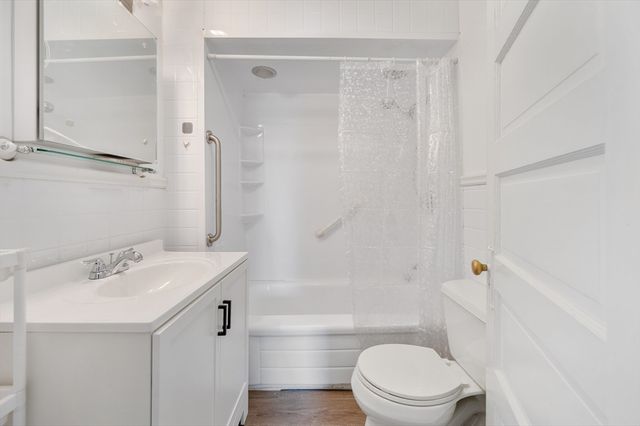 91 Hamden Cir, Quincy, MA 02170