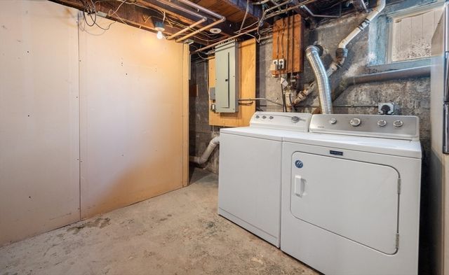 91 Hamden Cir, Quincy, MA 02170