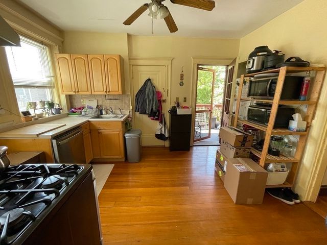 78 Browne St 2, Brookline, MA 02446