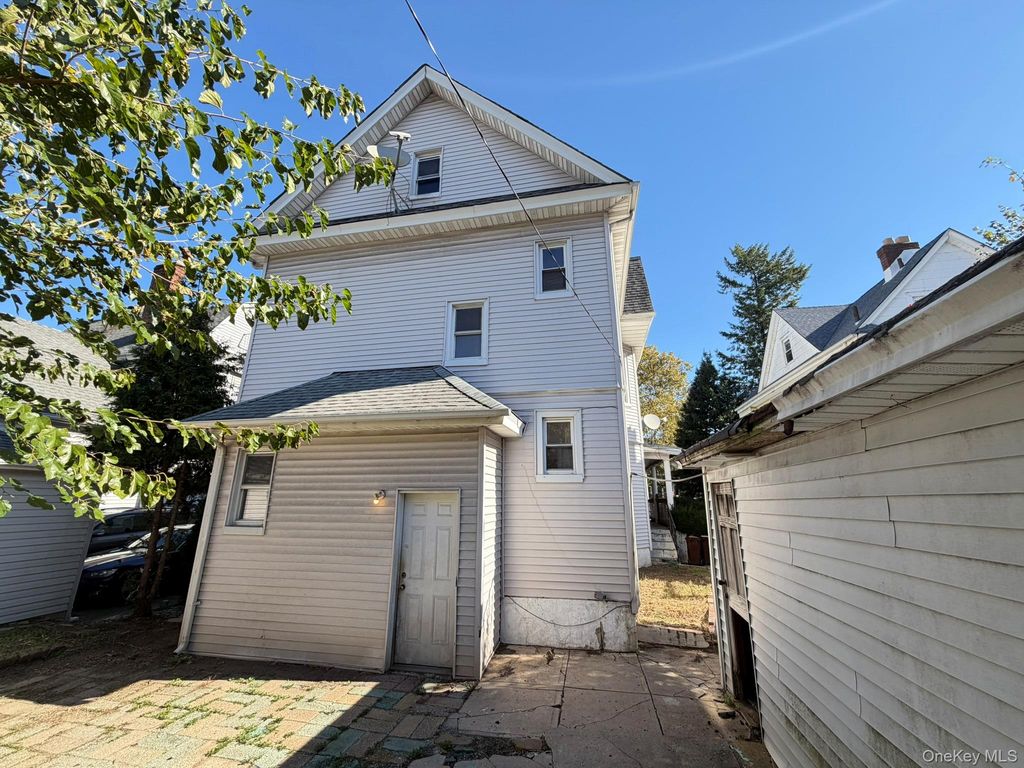 8658 110th Street, Richmond Hill, NY 11418 — photo 5