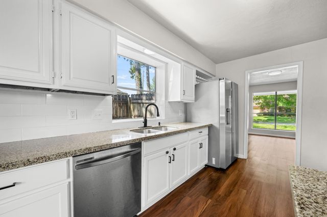 19614 Pine Cluster Lane, Humble, TX 77346