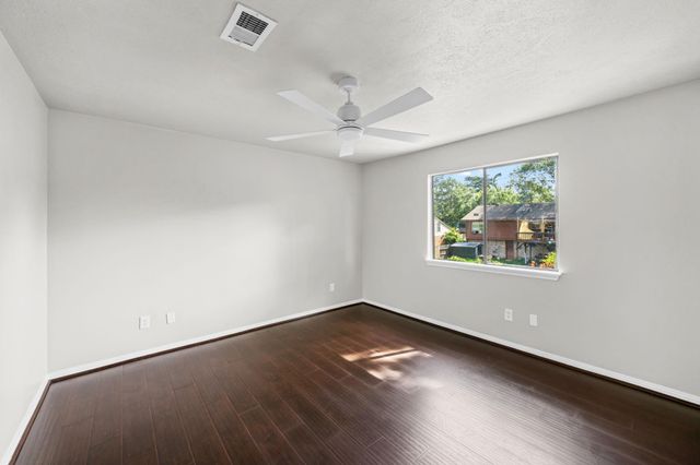 19614 Pine Cluster Lane, Humble, TX 77346