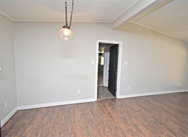 111 E Oak Street, Yantis, TX 75497