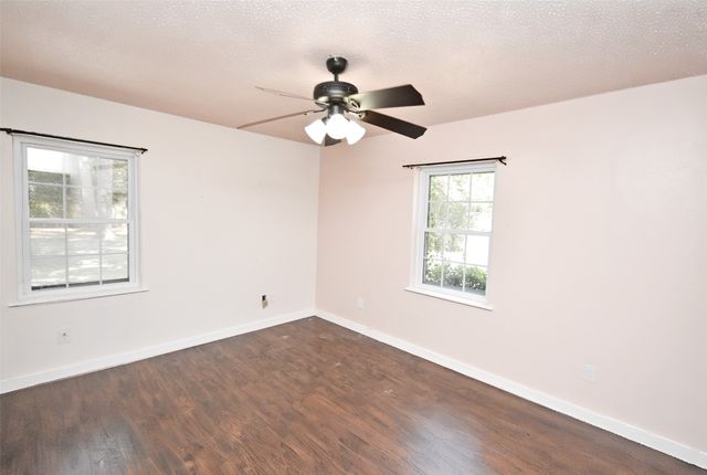 111 E Oak Street, Yantis, TX 75497