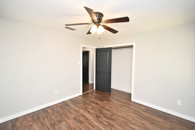 111 E Oak Street, Yantis, TX 75497