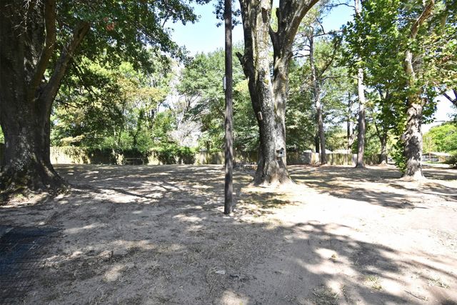 111 E Oak Street, Yantis, TX 75497