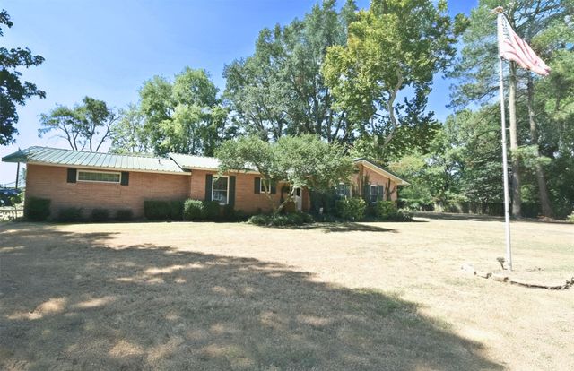 111 E Oak Street, Yantis, TX 75497