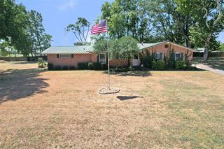 111 E Oak Street, Yantis, TX 75497