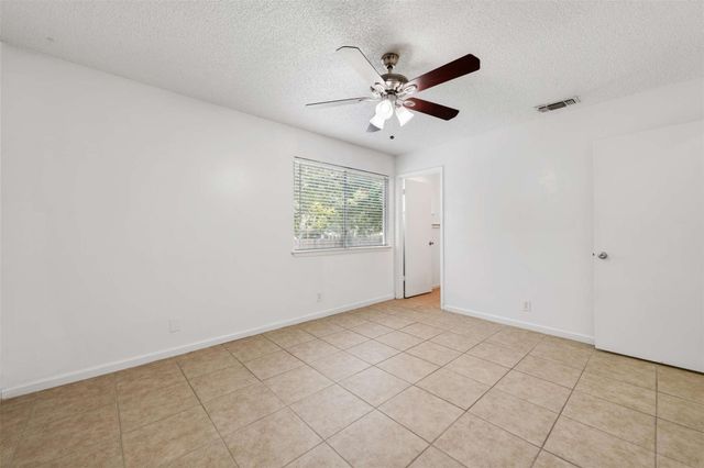 1207 W Rundberg LN, Austin, TX 78758