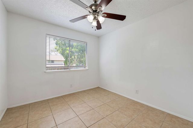 1207 W Rundberg LN, Austin, TX 78758