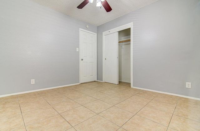 1207 W Rundberg LN, Austin, TX 78758