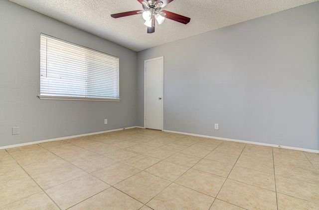 1207 W Rundberg LN, Austin, TX 78758