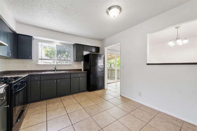 1207 W Rundberg LN, Austin, TX 78758