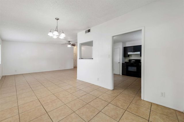 1207 W Rundberg LN, Austin, TX 78758