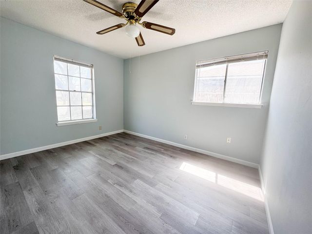 8602 Colonial DR, Austin, TX 78758