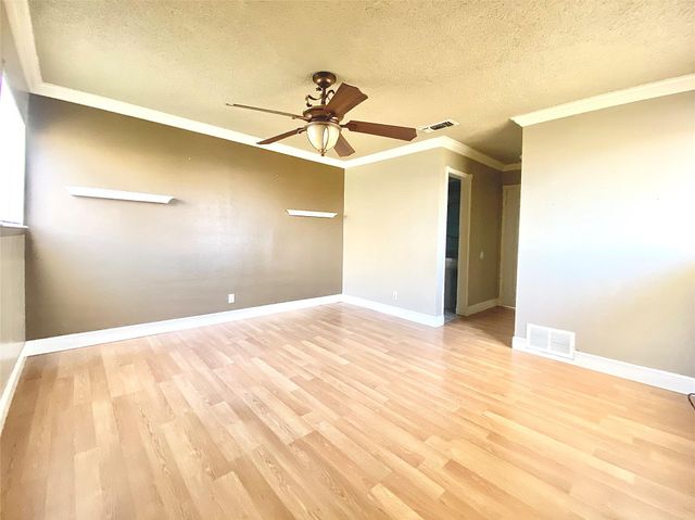 8602 Colonial DR, Austin, TX 78758