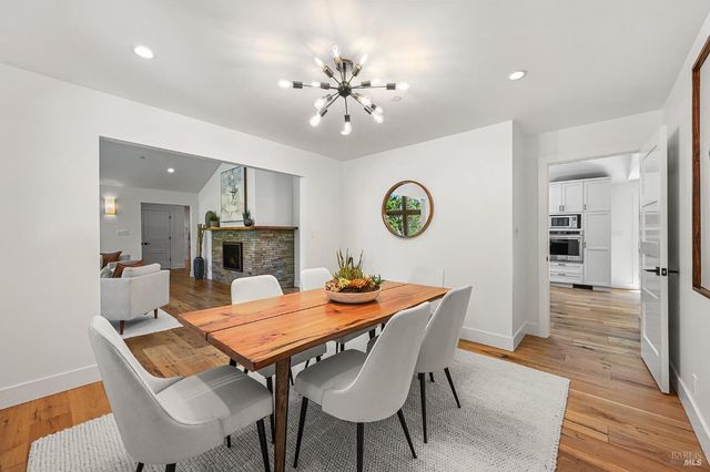 18 Dutch Valley Ln, San Anselmo, CA 94960