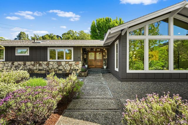 18 Dutch Valley Ln, San Anselmo, CA 94960