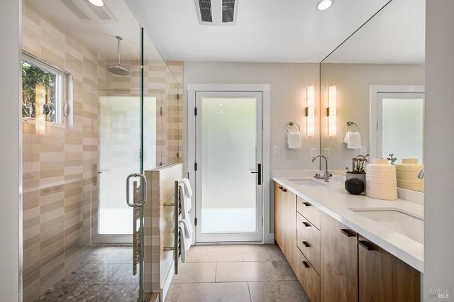 18 Dutch Valley Ln, San Anselmo, CA 94960