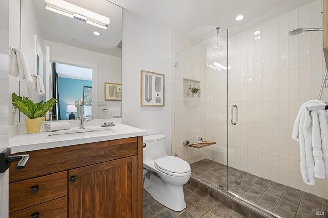 18 Dutch Valley Ln, San Anselmo, CA 94960