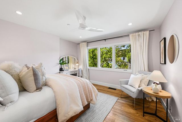 18 Dutch Valley Ln, San Anselmo, CA 94960