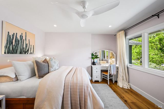 18 Dutch Valley Ln, San Anselmo, CA 94960