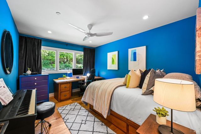 18 Dutch Valley Ln, San Anselmo, CA 94960