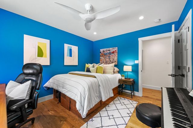 18 Dutch Valley Ln, San Anselmo, CA 94960