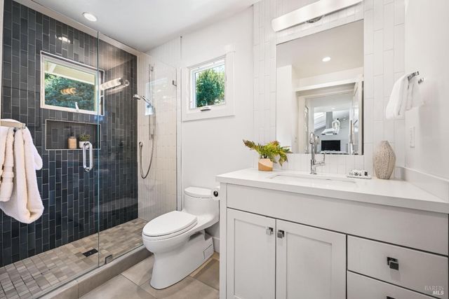 18 Dutch Valley Ln, San Anselmo, CA 94960