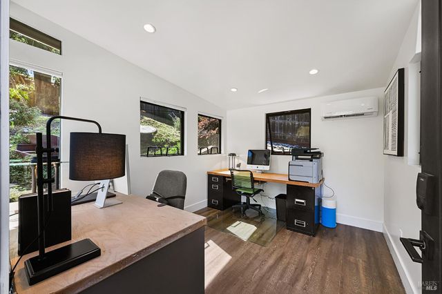 18 Dutch Valley Ln, San Anselmo, CA 94960