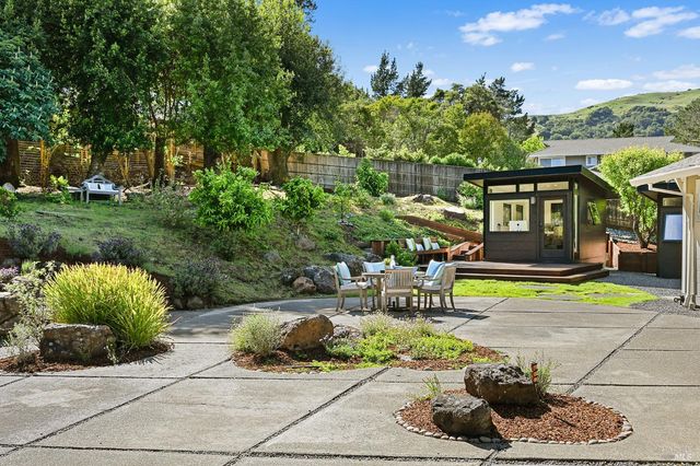 18 Dutch Valley Ln, San Anselmo, CA 94960