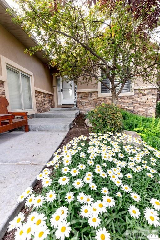 Image 4 of property listing at 354 Eagle Summit, Rexburg, ID 83440