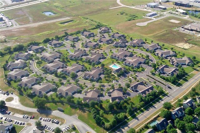 2006 W 139th Street, Leawood, KS 66224